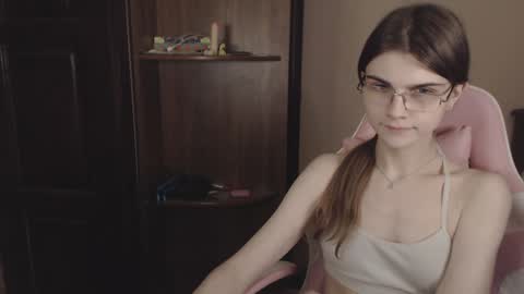 Farida online show from 12/28/24, 02:33