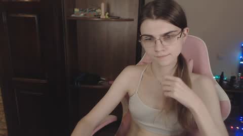 Farida online show from 01/06/25, 02:26