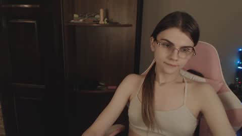 Farida online show from 01/12/25, 05:24