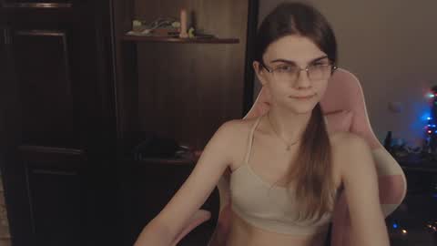 Farida online show from 01/14/25, 05:40