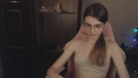 Farida online show from 01/15/25, 01:45