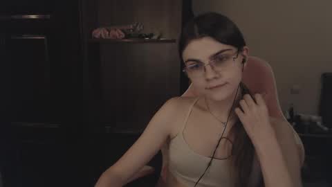 Farida online show from 02/16/25, 01:25