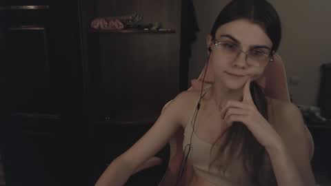 Farida online show from 02/16/25, 04:31