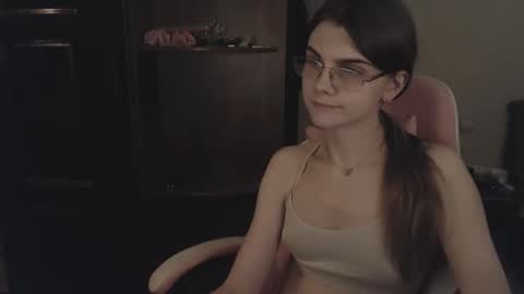 Farida online show from 02/17/25, 03:58