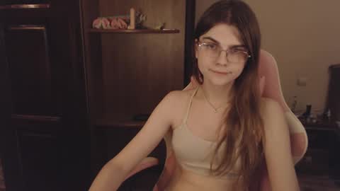 Farida online show from 03/09/25, 08:42