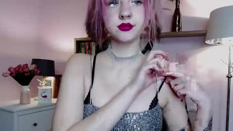 Madeline online show from 12/30/24, 03:35