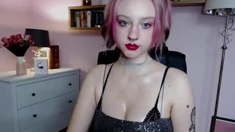 Madeline online show from 12/30/24, 06:38