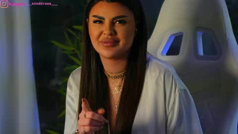 Dee online show from 12/05/24, 01:06