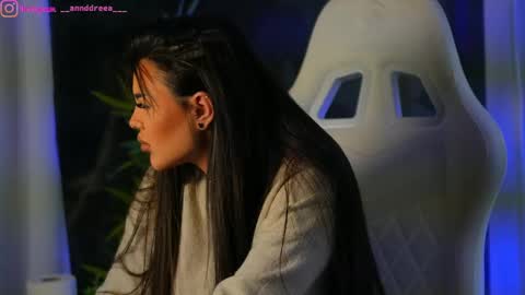 Dee online show from 12/07/24, 10:01