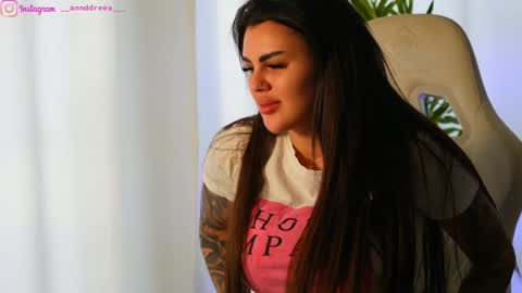 Dee online show from 03/12/25, 10:48