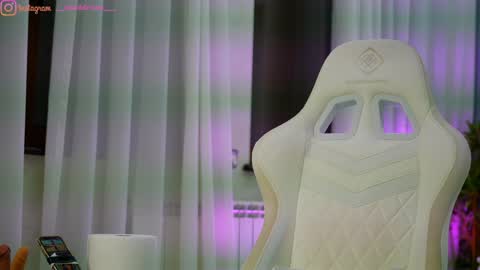 Snapshot of perfectt33n chatting on 03/12/26, 04:13 Dee online show from 03/12/26, 04:13