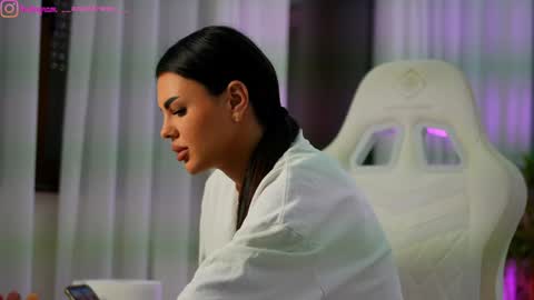 Snapshot of perfectt33n chatting on 03/13/26, 01:51 Dee online show from 03/13/26, 01:51