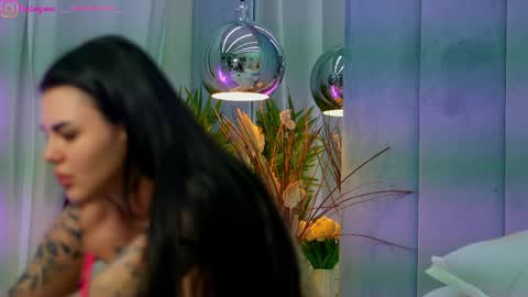 Snapshot of perfectt33n chatting on 04/08/26, 09:04 Dee online show from 04/08/26, 09:04