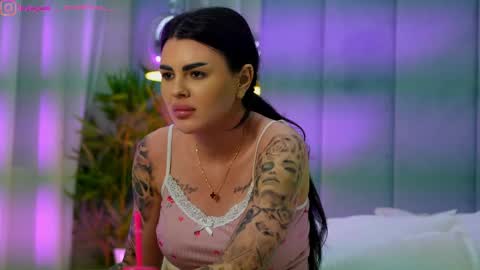 Snapshot of perfectt33n chatting on 04/22/26, 08:10 Dee online show from 04/22/26, 08:10