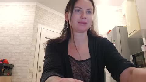 Snapshot of performance_studio chatting on 03/17/26, 10:24 performance_studio online show from 03/17/26, 10:24