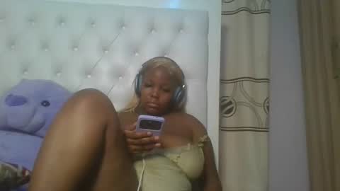 Snapshot of periwinkle20 chatting on 04/16/26, 09:39 Taurus online show from 04/16/26, 09:39
