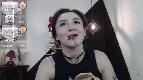 Snapshot of perla_campbell chatting on 12/07/24, 02:24   online show from 12/07/24, 02:24