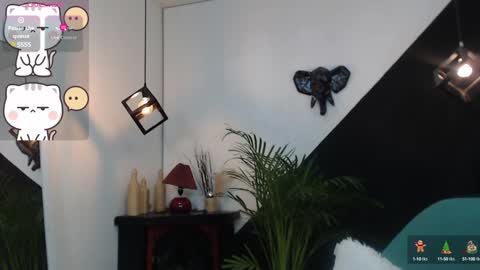 Snapshot of perla_campbell chatting on 12/20/24, 12:19   online show from 12/20/24, 12:19