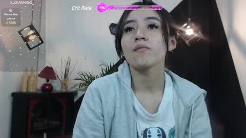 Snapshot of perla_campbell chatting on 01/24/25, 07:39   online show from 01/24/25, 07:39