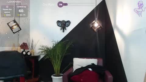 Snapshot of perla_campbell chatting on 01/31/25, 10:10   online show from 01/31/25, 10:10