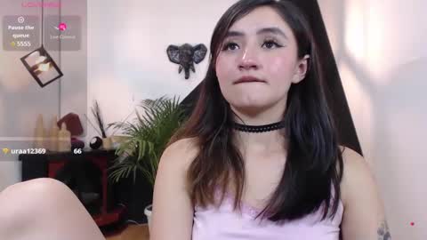 Snapshot of perla_campbell chatting on 02/03/25, 10:43   online show from 02/03/25, 10:43