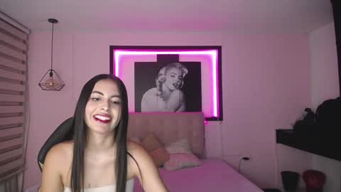 perla_lovely online show from 01/18/26, 12:42