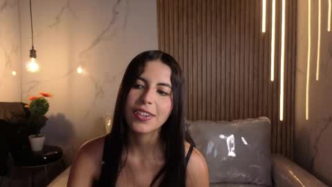 Snapshot of perla_lovely chatting on 05/02/26, 12:43 perla_lovely online show from 05/02/26, 12:43