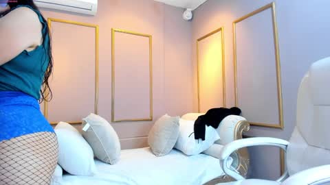 PerlaPreciosa online show from 02/08/25, 04:14