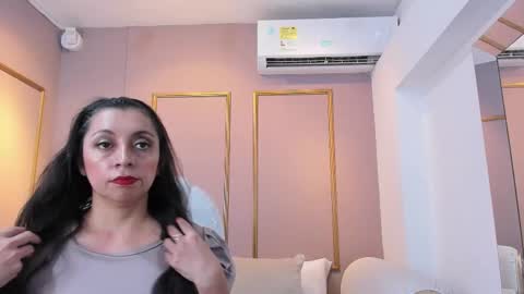 PerlaPreciosa online show from 02/23/25, 03:35