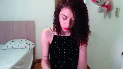 perlaweb_09 online show from 11/14/25, 08:18