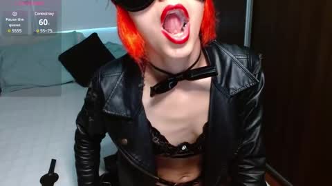 Snapshot of persefone_fire chatting on 12/09/24, 10:30 persefone_fire online show from 12/09/24, 10:30