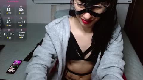 Snapshot of persefone_fire chatting on 02/24/25, 10:37 persefone_fire online show from 02/24/25, 10:37