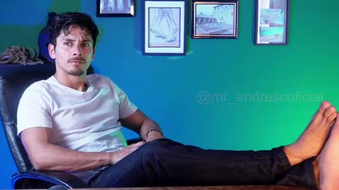 andres    online show from 10/02/25, 08:27