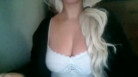 persephone12234 online show from 11/18/25, 09:19