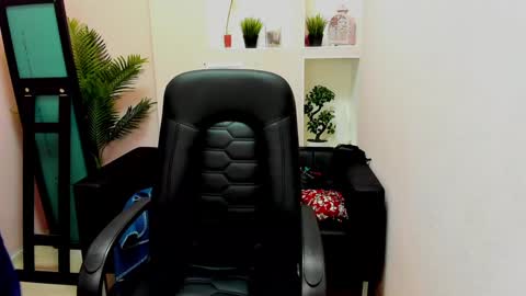 horror flying on the wings of the night.... online show from 01/05/25, 08:32