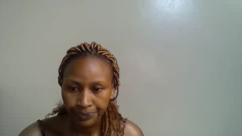 Snapshot of peru_queen chatting on 11/18/25, 09:03 peru_queen online show from 11/18/25, 09:03