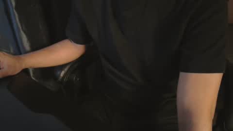 Lalo   x peruvianevil  ig peruvianevil  online show from 02/03/25, 05:18