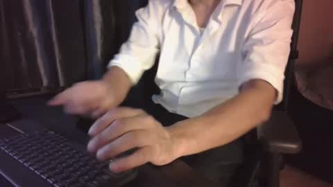 Snapshot of peruvianevil chatting on 04/10/26, 04:17 Lalo x peruvianevil ig peruvianevil online show from 04/10/26, 04:17