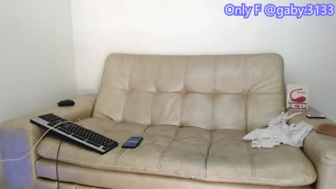 Snapshot of perver_gaby31 chatting on 02/12/25, 09:43 GABY ORO online show from 02/12/25, 09:43