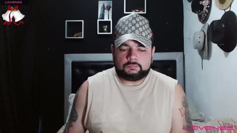 Carlos online show from 12/31/24, 07:29