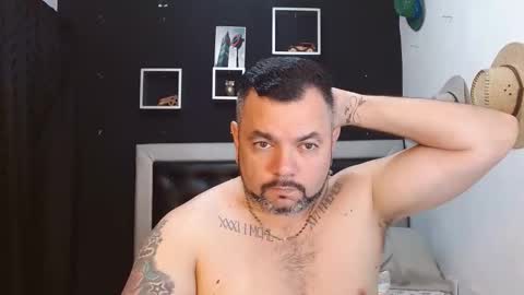 Carlos online show from 01/23/25, 01:13