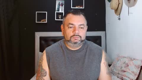 Carlos online show from 02/04/25, 02:07