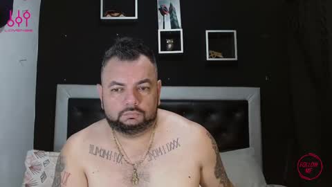 Carlos online show from 03/10/25, 01:32