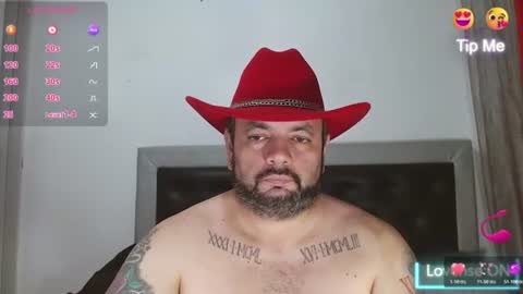 Snapshot of perverseveteranmanxxx chatting on 06/11/26, 04:43 Carlos online show from 06/11/26, 04:43