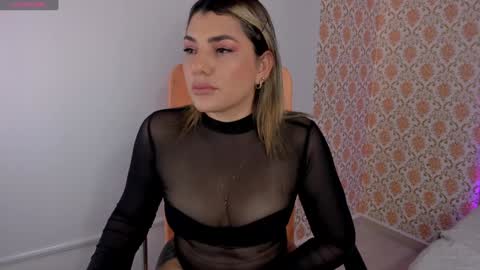 Isabella   online show from 01/28/25, 09:08