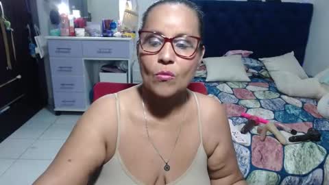 Snapshot of pervert_mommy_x chatting on 06/04/26, 09:48 SAMY online show from 06/04/26, 09:48