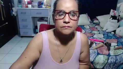 Snapshot of pervert_mommy_x chatting on 06/05/26, 10:10 SAMY online show from 06/05/26, 10:10