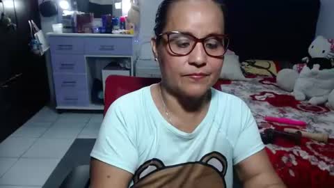 Snapshot of pervert_mommy_x chatting on 06/14/26, 11:45 SAMY online show from 06/14/26, 11:45