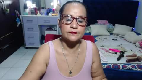 Snapshot of pervert_mommy_x chatting on 06/19/26, 09:35 SAMY online show from 06/19/26, 09:35