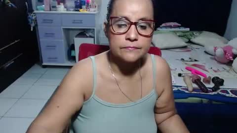 Snapshot of pervert_mommy_x chatting on 06/23/26, 09:51 SAMY online show from 06/23/26, 09:51